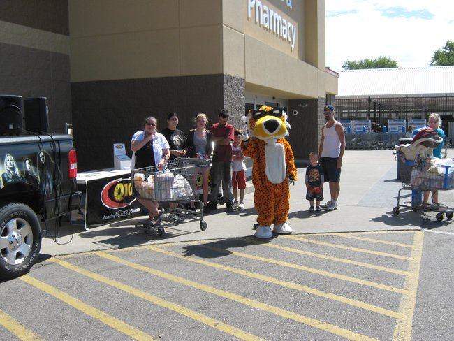 Q106 was on hand for the grand re-opening of the Jackson Wal Mart! Thanks for paying a visit, Rock On!