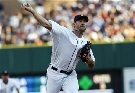 Detroit Tigers' Verlander throws to Chicago White Sox during their MLB American League baseball game in Detroit Detroit Tigers' Verlander throws to Chicago White Sox during their MLB American League baseball game in Detroit