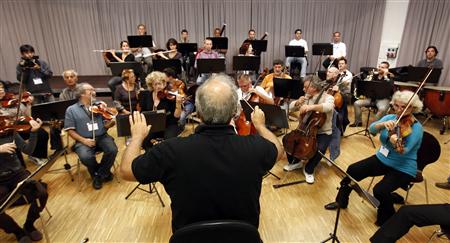 Paternostro conducts the Israel Chamber Orchestra during a rehearsal in Bayreuth Paternostro conducts the Israel Chamber Orchestra during a rehearsal in Bayreuth