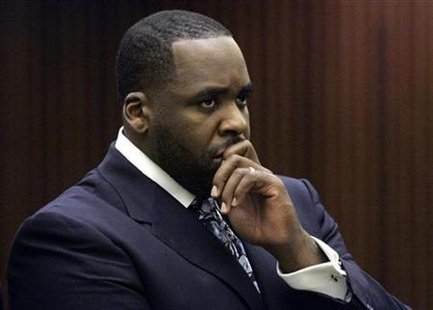 Former Detroit Mayor Kilpatrick listens to Judge David Groner during his sentencing hearing where he received 120 days in jail in Michigan Former Detroit Mayor Kilpatrick listens to Judge David Groner during his sentencing hearing where he received 120 days in jail in Michigan