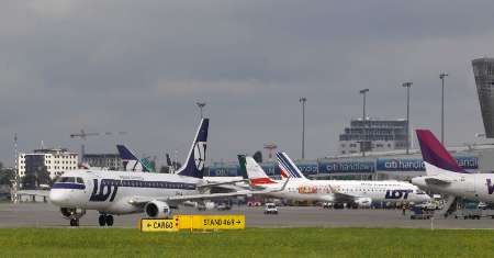 Planes wait to take off at an airport that could be affected by the FAA impasse. Planes wait to take off at an airport that could be affected by the FAA impasse.