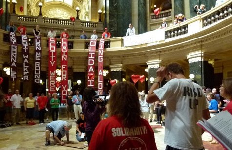 Solidarity singers in the state capitol. Solidarity singers in the state capitol.