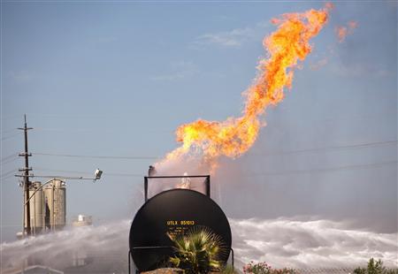 A rail tank car filled with propane continues to burn in Lincoln, California A rail tank car filled with propane continues to burn in Lincoln, California