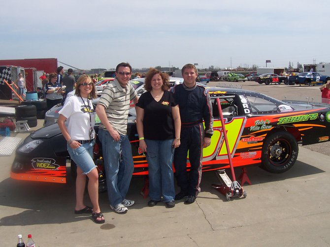 Lee Peek and Nikki with Wes Coon Racing 2007