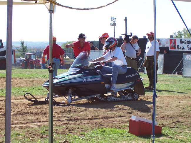 Lee Peek Racing in the Wausau Grass Drags 2005 He won by the way.