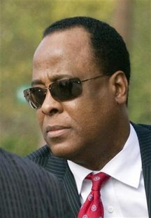 Dr. Conrad Murray arrives at the Armstrong Medical Clinic in Houston Dr. Conrad Murray arrives at the Armstrong Medical Clinic in Houston