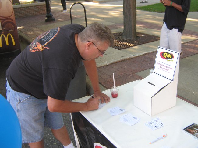 Q106 & McDonald's rocked on at the Cruise In Car Show in Jackson on 8-26-11. Thanks for stopping by!