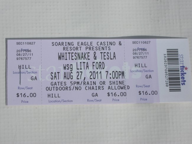 Q106 was on hand before the Whitesnake and Tesla gig! Rock On!