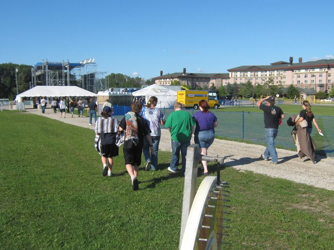 Q106 was on hand before the Whitesnake and Tesla gig! Rock On!