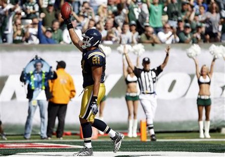New York Jets tight end Dustin Keller celebrates his touchdown against the Jacksonville Jaguars during the second half of their NFL football New York Jets tight end Dustin Keller celebrates his touchdown against the Jacksonville Jaguars during the second half of their NFL football