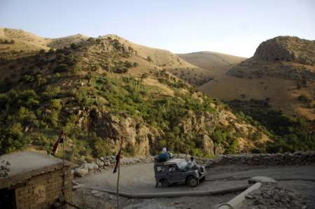 A general view shows Ahmed Awa tourist resort near Iraq's border with Iran where three American hikers are believed to have disappeared, near Sulaimaniyah, 260 km (160 miles) northeast of Baghdad, August 5, 2009. An Iranian Foreign Ministry spokesman said on Wednesday he could not confirm whether three Americans had been detained by Iran. Picture taken August 5, 2009. REUTERS/Jamal Penjweny (IRAQ CONFLICT TRAVEL) A general view shows Ahmed Awa tourist resort near Iraq's border with Iran where three American hikers are believed to have disappeared, near Sulaimaniyah, 260 km (160 miles) northeast of Baghdad, August 5, 2009. An Iranian Foreign Ministry spokesman said on Wednesday he could not confirm whether three Americans had been detained by Iran. Picture taken August 5, 2009. REUTERS/Jamal Penjweny (IRAQ CONFLICT TRAVEL)