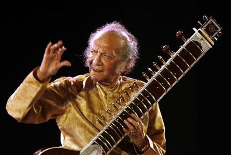 Indian sitar player Ravi Shankar performs in the eastern Indian city of Kolkata Indian sitar player Ravi Shankar performs in the eastern Indian city of Kolkata