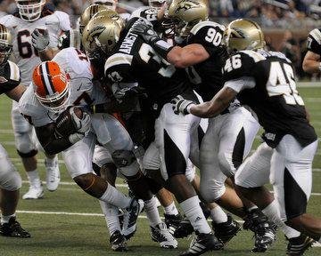 The Broncos did a pretty good job defensively versus Illinois in 2008. The Broncos did a pretty good job defensively versus Illinois in 2008.