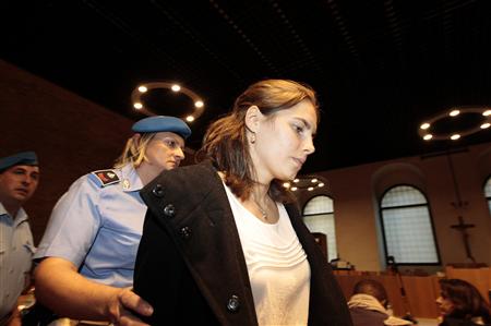 Knox, the U.S. student convicted of murdering her British flatmate Kercher, arrives in court for her appeal trial session in Perugia Knox, the U.S. student convicted of murdering her British flatmate Kercher, arrives in court for her appeal trial session in Perugia
