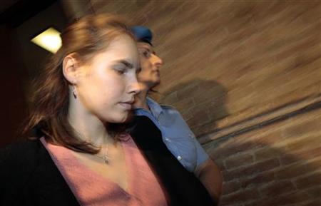 Knox arrives for appeal trial in Perugia Knox arrives for appeal trial in Perugia