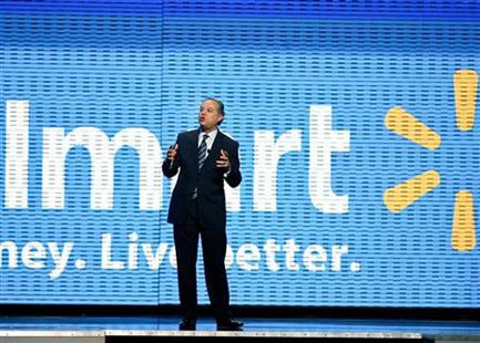 Vice Chairman Eduardo Castro-Wright, head of Wal-Mart's U.S. division, speaks to shareholders at Wal-Mart Stores Inc's annual general meetin Vice Chairman Eduardo Castro-Wright, head of Wal-Mart's U.S. division, speaks to shareholders at Wal-Mart Stores Inc's annual general meetin