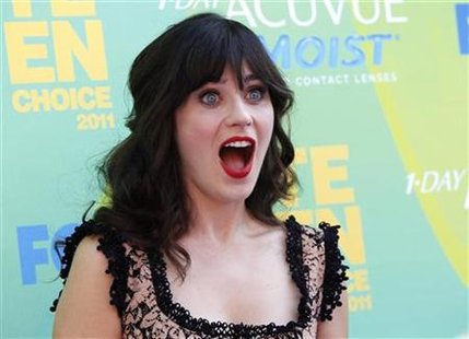 Actress Deschanel arrives at the Teen Choice Awards in Los Angeles Actress Deschanel arrives at the Teen Choice Awards in Los Angeles