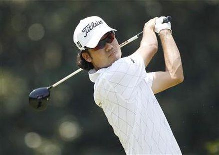 South Korea's Kevin Na tees off on the third hole during the third round of the 93rd PGA Championship golf tournament at the Atlanta Athleti South Korea's Kevin Na tees off on the third hole during the third round of the 93rd PGA Championship golf tournament at the Atlanta Athleti