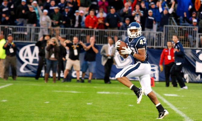 Shots from Western Michigan's 38-31 victory over UConn - Oct 1, 2011. Photos by Sean Patrick Duross.
