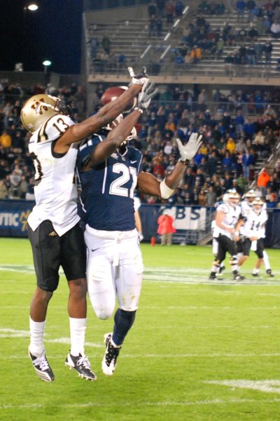 Shots from Western Michigan's 38-31 victory over UConn - Oct 1, 2011.  Photos by Sean Patrick Duross.