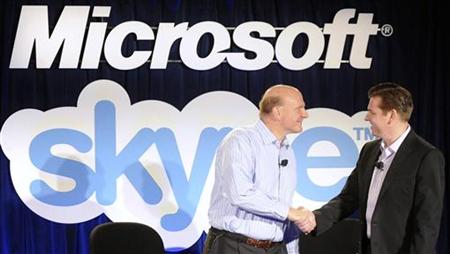 Microsoft CEO Steve Ballmer and Skype CEO Tony Bates shake hands at their joint news conference in San Francisco Microsoft CEO Steve Ballmer and Skype CEO Tony Bates shake hands at their joint news conference in San Francisco