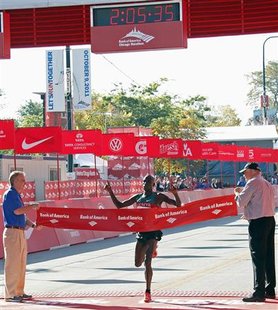 Moses Mosop of Kenya wins the Chicago Marathon Moses Mosop of Kenya wins the Chicago Marathon