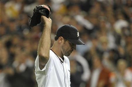Tigers starting pitcher Verlander acknowledges fans in game against the Rangers in Game 5 in their MLB ALCS baseball playoffs in Detroit Tigers starting pitcher Verlander acknowledges fans in game against the Rangers in Game 5 in their MLB ALCS baseball playoffs in Detroit