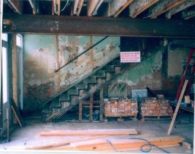 Harlan Hall stairs before renovations (courtesy of Harlanhallmarshall.com) Harlan Hall stairs before renovations (courtesy of Harlanhallmarshall.com)