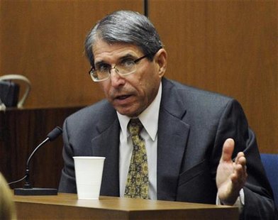 Defense witness Dr. Paul White testifies during Conrad Murray's defense at his trial in the death of Michael Jackson in Los Angeles Defense witness Dr. Paul White testifies during Conrad Murray's defense at his trial in the death of Michael Jackson in Los Angeles