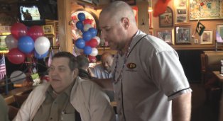 Happy Veterans Day with Mojo and Applebee's