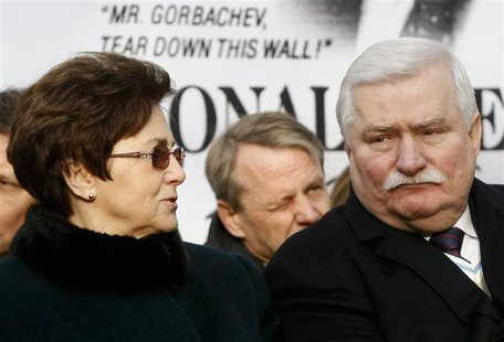 Danuta Walesa looks at her husband, Poland's former president Lech Walesa, after he unveiled a statue of former U.S. president Reagan in War Danuta Walesa looks at her husband, Poland's former president Lech Walesa, after he unveiled a statue of former U.S. president Reagan in War