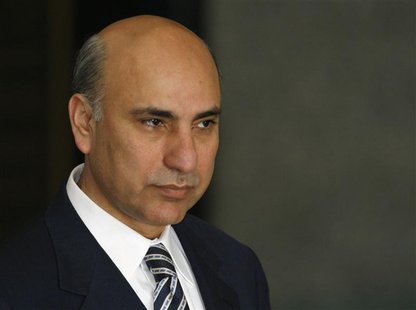 Antoin 'Tony' Rezko arrives at the Dirksen Federal Courthouse in Chicago for the closing arguments in his corruption trial Antoin 'Tony' Rezko arrives at the Dirksen Federal Courthouse in Chicago for the closing arguments in his corruption trial