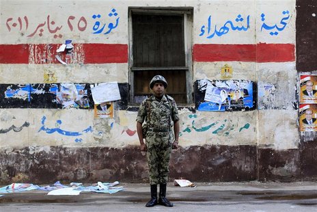 Voters queue in Egypt's first post-Mubarak election - WSAU News ...