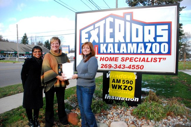 The Potluck Pals come out in full force to Exteriors of Kalamazoo to benefit the Kalamazoo Gospel Mission.  The Pals raised $2351, including a whopping $1116 contribution from the folks at Biggs-Gilmore!