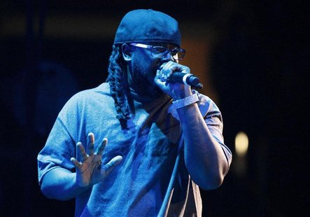 Singer T-Pain performs in concert during the F.A.M.E. Tour in Los Angeles Singer T-Pain performs in concert during the F.A.M.E. Tour in Los Angeles