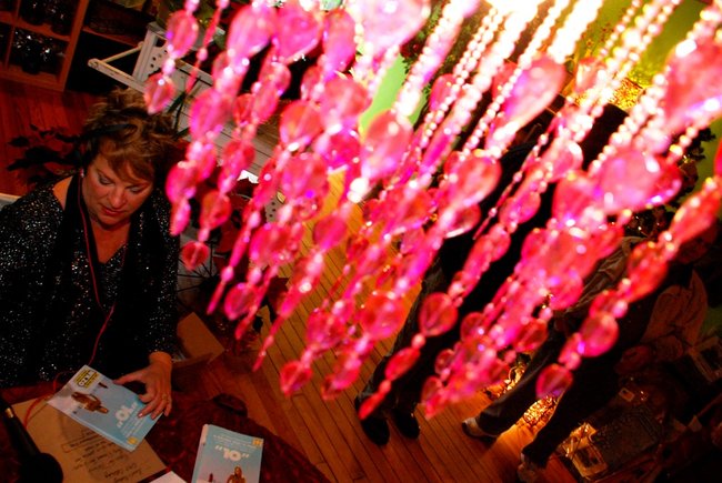 Lori Moore and the Potluck Pals set up camp at Seiverts Floral to rally support for the Kalamazoo Holiday Food Drive - 12/15/11.  The Pals chipped in to the tune of $1438!