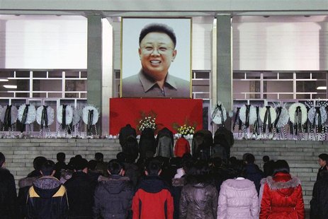 North Koreans make a call of condolence for deceased leader Kim Jong-il in Pyongyang North Koreans make a call of condolence for deceased leader Kim Jong-il in Pyongyang