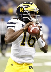 Michigan QB Denard Robinson courtesy: REUTERS/Jon Bachman Michigan QB Denard Robinson courtesy: REUTERS/Jon Bachman