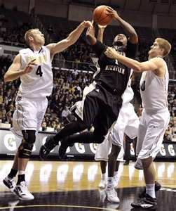 Demetrius Ward's 16 points weren't enough as the Broncos dropped their MAC opener to Ball State 78-69