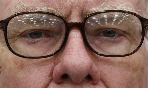 Berkshire Hathaway Chairman Warren Buffett attends a news conference after the opening ceremony of Tungaloy Corp's new plant in Iwaki Berkshire Hathaway Chairman Warren Buffett attends a news conference after the opening ceremony of Tungaloy Corp's new plant in Iwaki