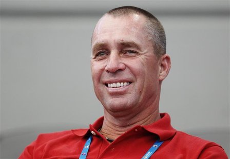 Lendl, the new coach of Britain's Murray, watches his match against Dolgopolov of Ukraine at the Brisbane International tennis tournament Lendl, the new coach of Britain's Murray, watches his match against Dolgopolov of Ukraine at the Brisbane International tennis tournament