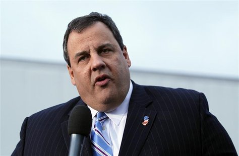 New Jersey governor Chris Christie introduces Republican presidential candidate and former Massachusetts Governor Mitt Romney during a campa New Jersey governor Chris Christie introduces Republican presidential candidate and former Massachusetts Governor Mitt Romney during a campa
