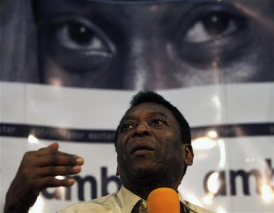 Brazil's soccer legend Pele attends a news conference for the launch of his official biography in Sao Paulo Brazil's soccer legend Pele attends a news conference for the launch of his official biography in Sao Paulo