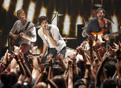 Young the Giant perform "My Body" Young the Giant perform "My Body"