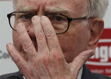 Berkshire Hathaway Chairman Warren Buffett attends a news conference after the opening ceremony of Tungaloy Corp's new plant in Iwaki Berkshire Hathaway Chairman Warren Buffett attends a news conference after the opening ceremony of Tungaloy Corp's new plant in Iwaki
