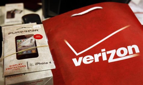 iPhone 4 and accessories in Verizon Wireless store in New York on first day of Verizon service availability iPhone 4 and accessories in Verizon Wireless store in New York on first day of Verizon service availability