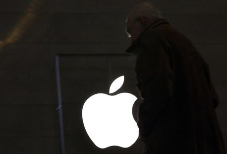 A customer visits the Apple Store in New York City's Grand Central Station A customer visits the Apple Store in New York City's Grand Central Station