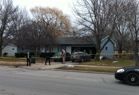 De Pere Police investigate triple murder-suicide involving family of four.  