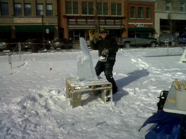 Rocking out while carving it up