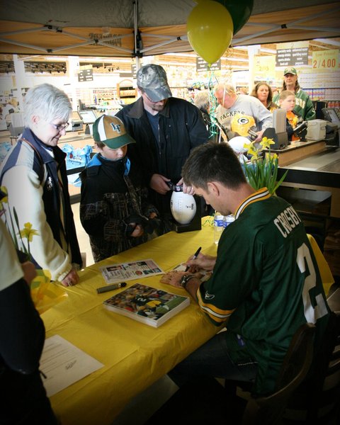 Happy to sign and meet everyone... Photos too!
